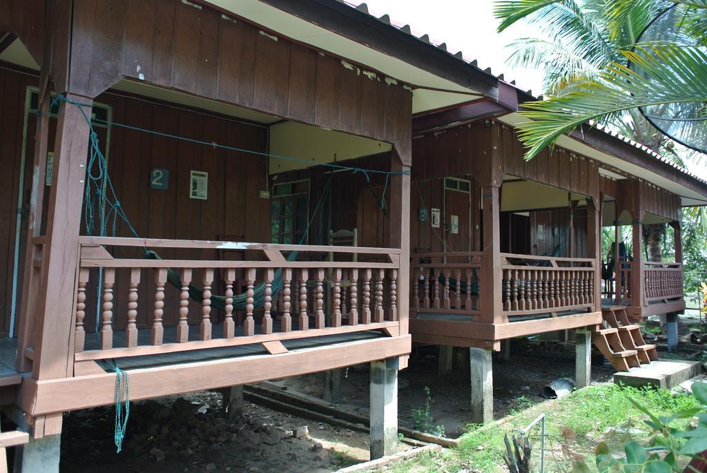 Dalom Guesthouse Ban Dondét Zewnętrze zdjęcie