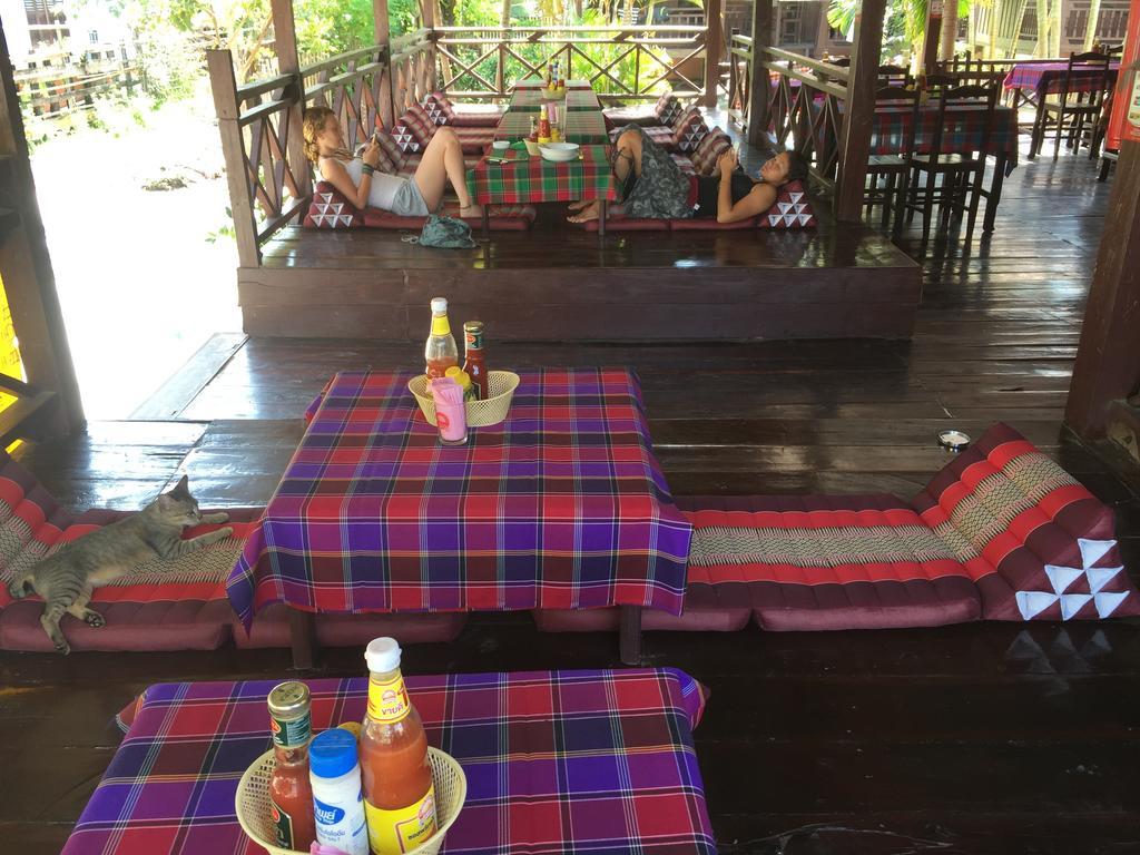 Dalom Guesthouse Ban Dondét Zewnętrze zdjęcie