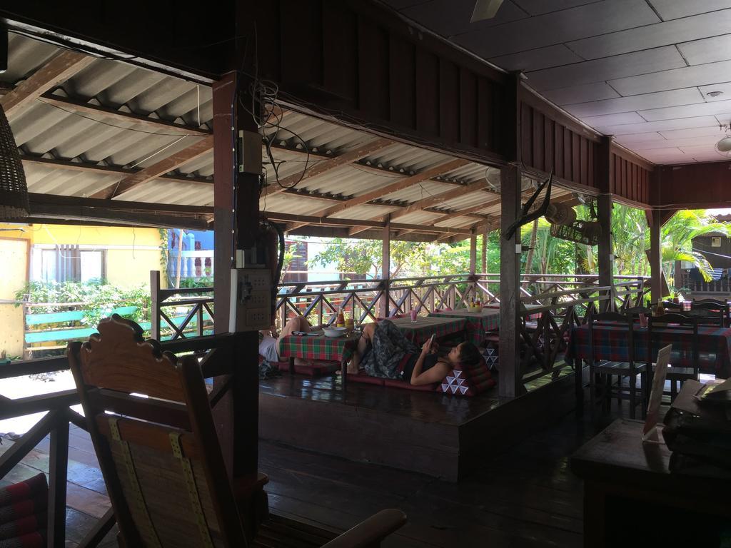 Dalom Guesthouse Ban Dondét Zewnętrze zdjęcie