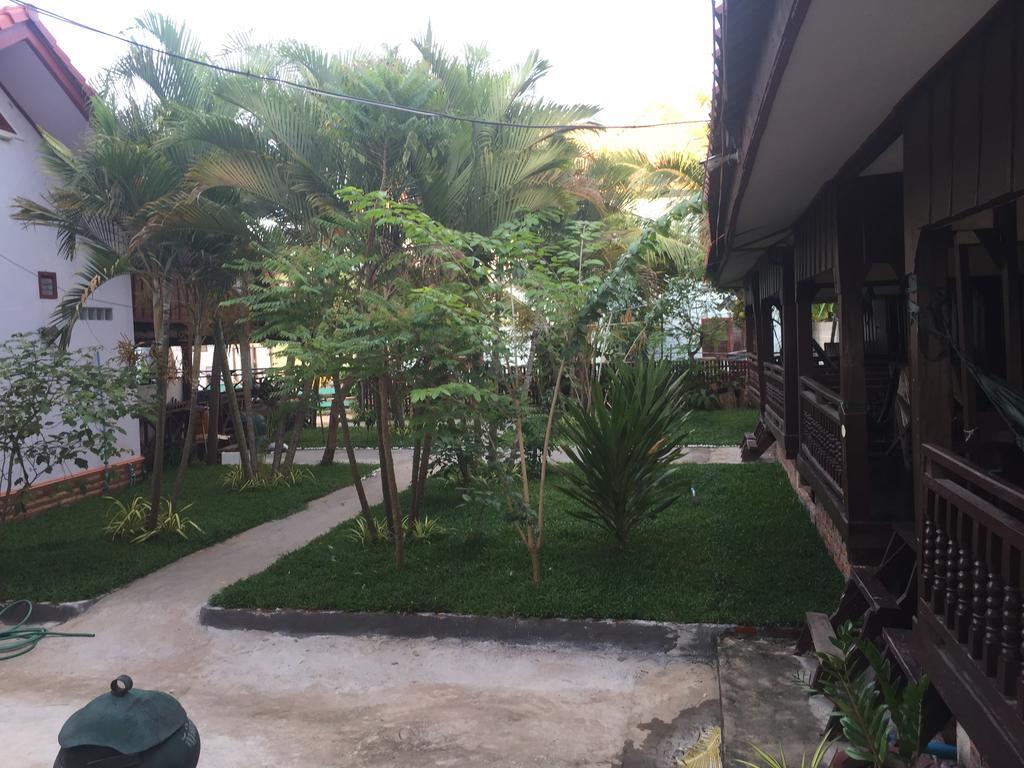 Dalom Guesthouse Ban Dondét Zewnętrze zdjęcie