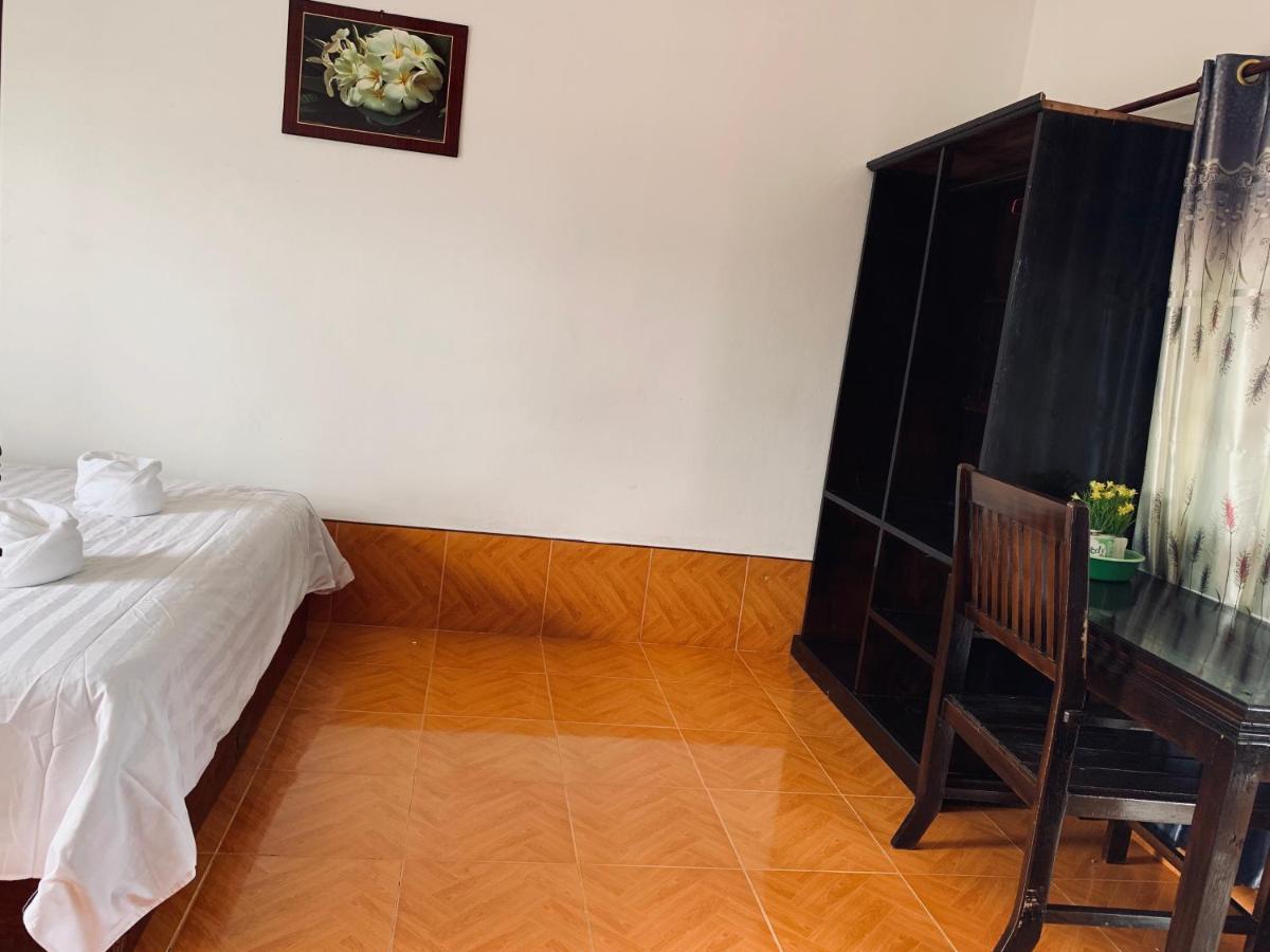 Dalom Guesthouse Ban Dondét Zewnętrze zdjęcie