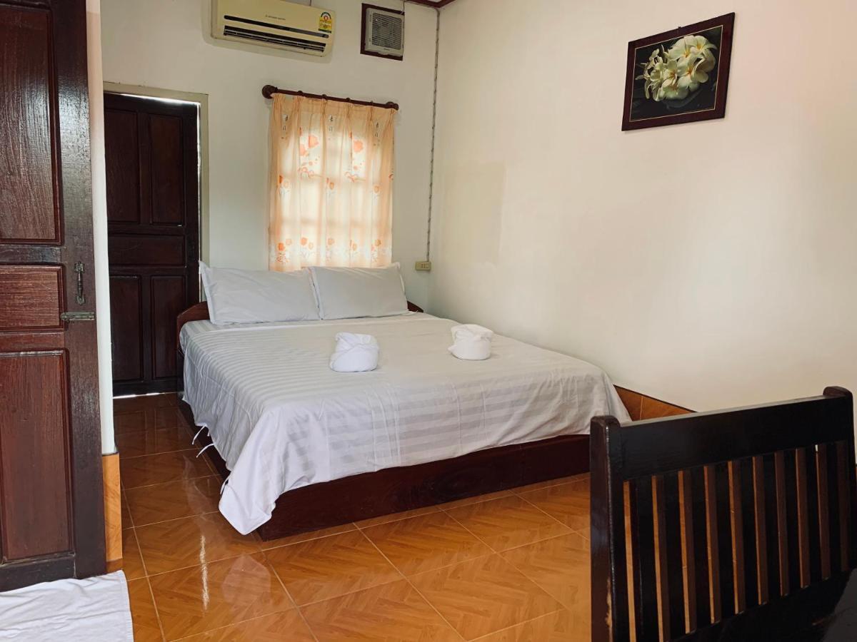 Dalom Guesthouse Ban Dondét Zewnętrze zdjęcie