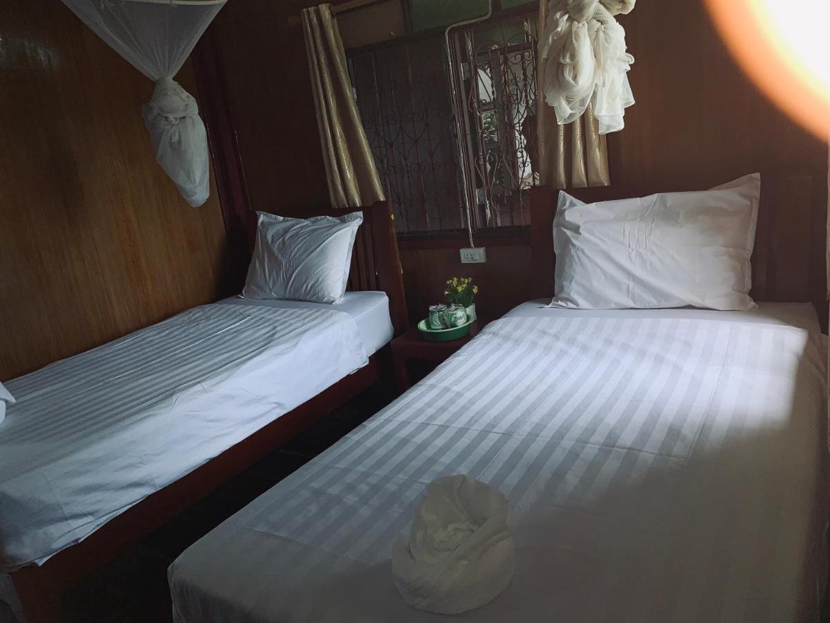 Dalom Guesthouse Ban Dondét Zewnętrze zdjęcie