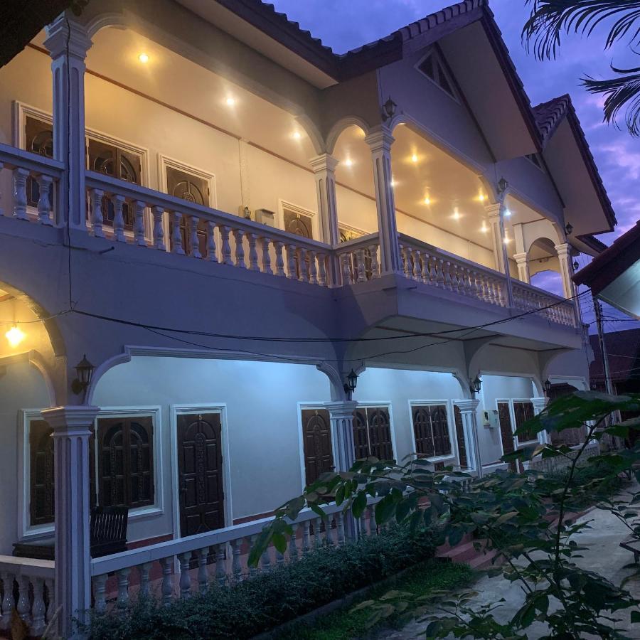 Dalom Guesthouse Ban Dondét Zewnętrze zdjęcie
